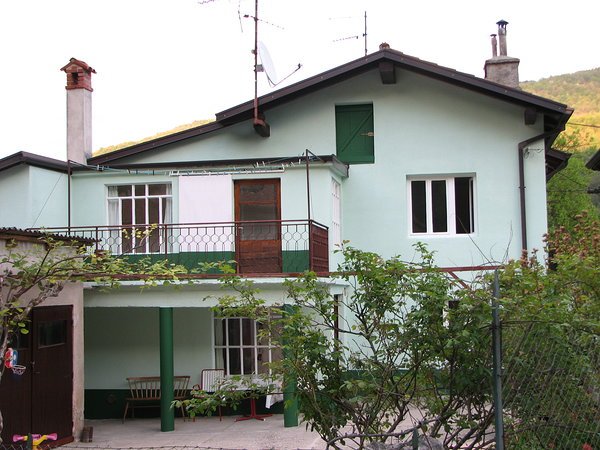 hiša Kostanja